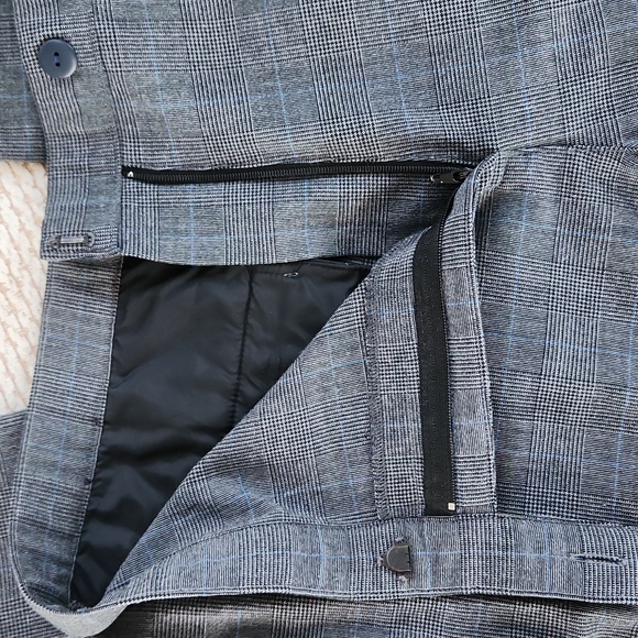 Haggar, Womens Dress Pants, Size 6 Average - Picture 6 of 8